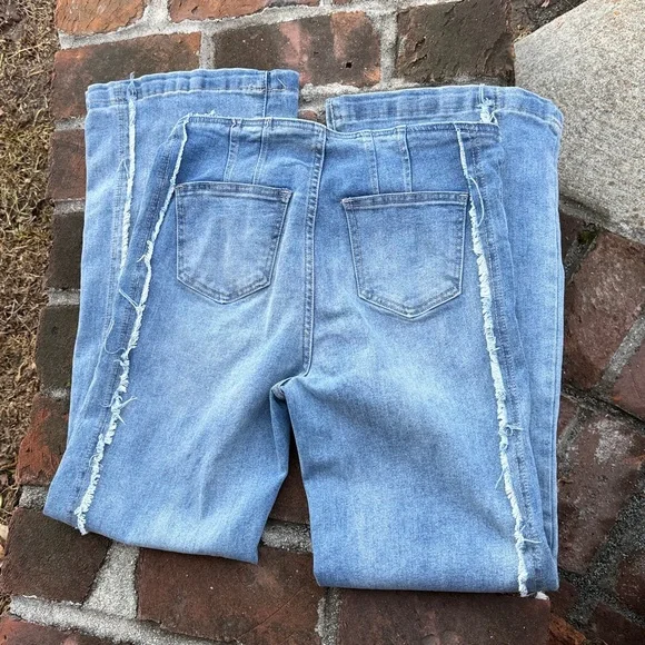 Liv & Lucy medium wash flare jeans size 7 - Picture 6 of 6